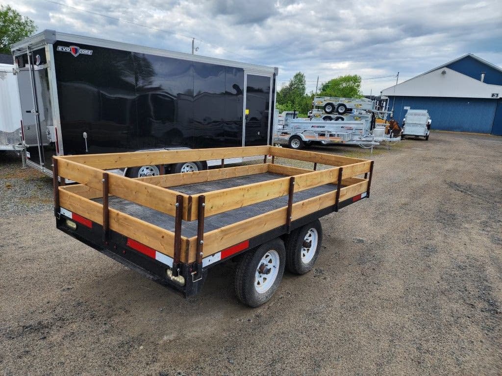 Remorque fermée disponible à Victoriaville